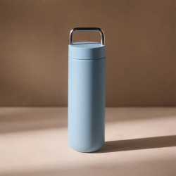 Fellow Carter Carry garrafa térmica | 591ml Hazy blue