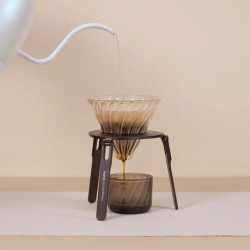 OutIn Foldable Coffee Stand  – suporte dobrável para cafeteira