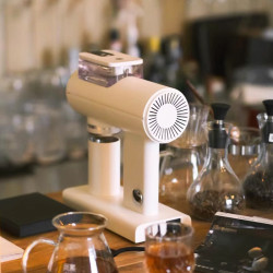 Timemore Sculptor 078S - moedor de café elétrico (branco)
