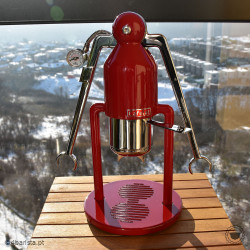 Cafelat Robot barista vermelho